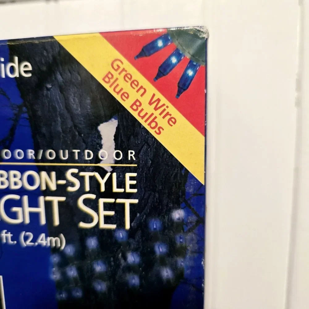 NIB Blue 150 Light Set Indoor/Outdoor‎ Ribbon Style Tree Lights